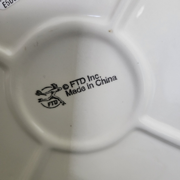 Winnie the Pooh & Friends Welcome Little Friend Planter - Picture 9 of 10